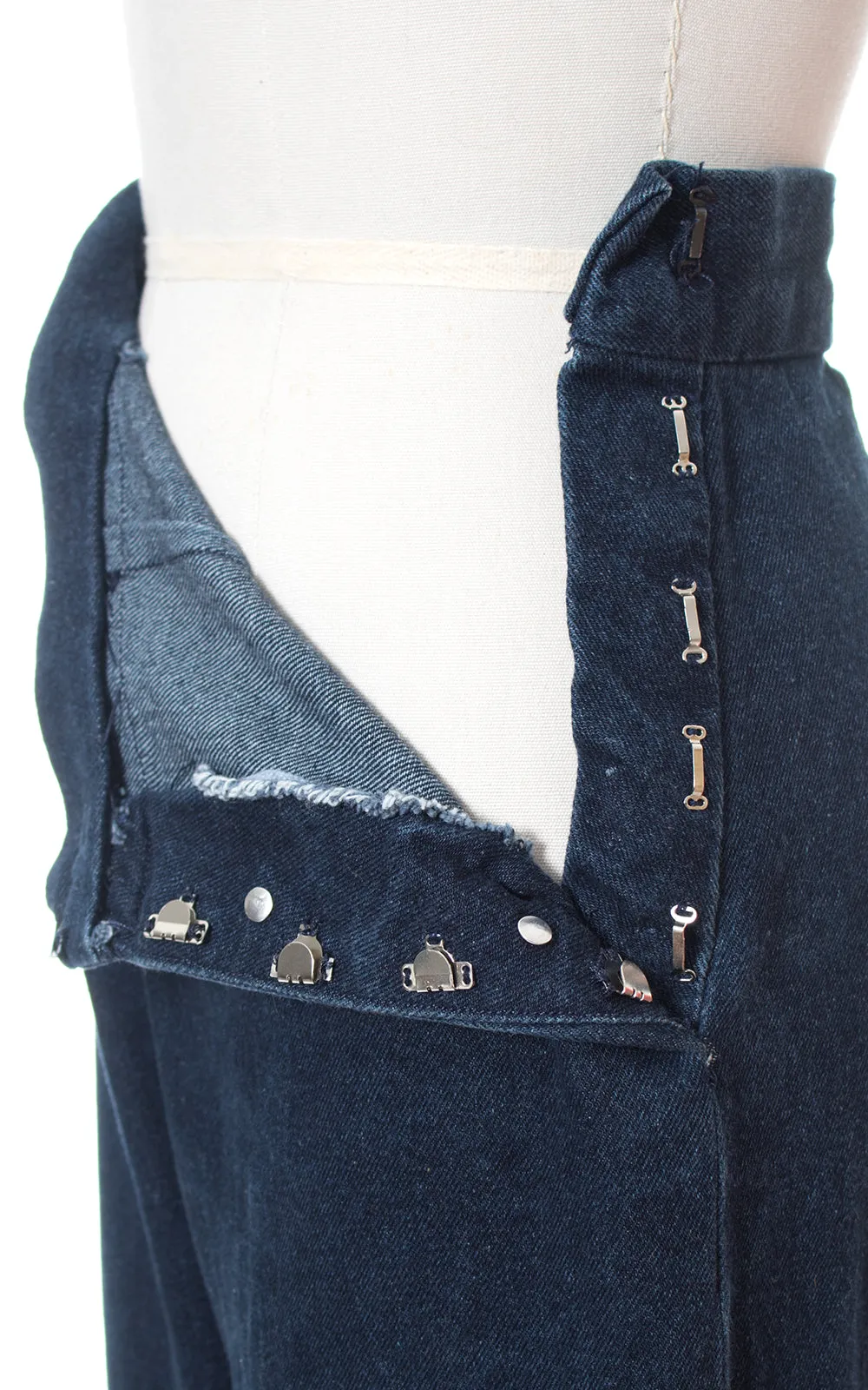 1950s Style High Waisted Denim Jeans | small