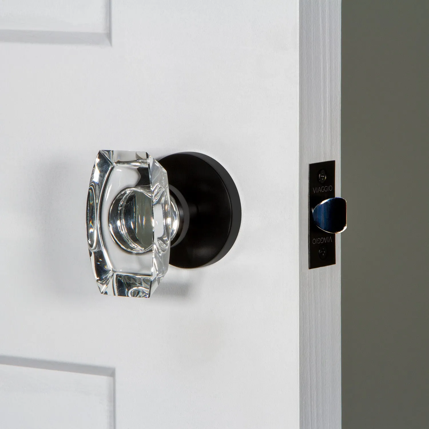 Circolo Rosette with Stella Crystal Knob in Satin Black